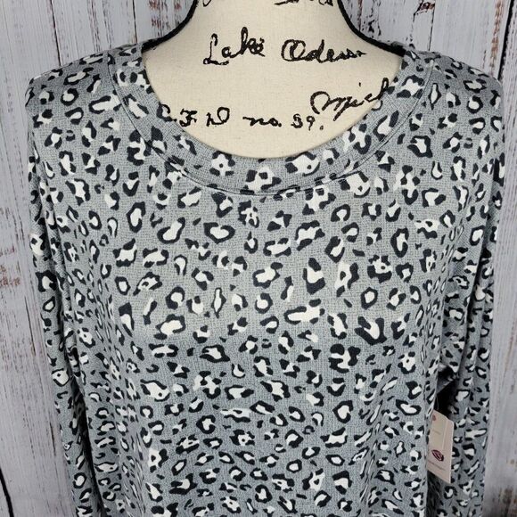 NWT Secret Treasures Large Grey & Black SOFT Cheetah Long Sleeve Tunic Shirt - Picture 3 of 6